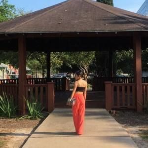 Meet your Posher, Ana